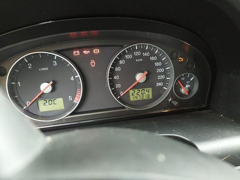 Rot Gebraucht 2003 Ford Mondeo Ghia Limousine | 1.800 € (Guter Preis) - Bild 1/4
