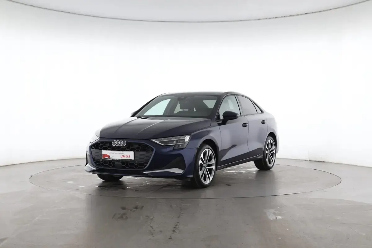 Gebraucht Audi A3 Advanced Plus 150 PS (110 kW) 2025 Navarrablau Limousine