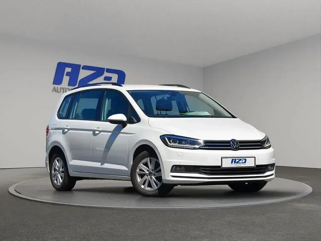 Gebraucht VW Touran 150 PS (110 kW) 2022 Pure white Van / Kleinbus
