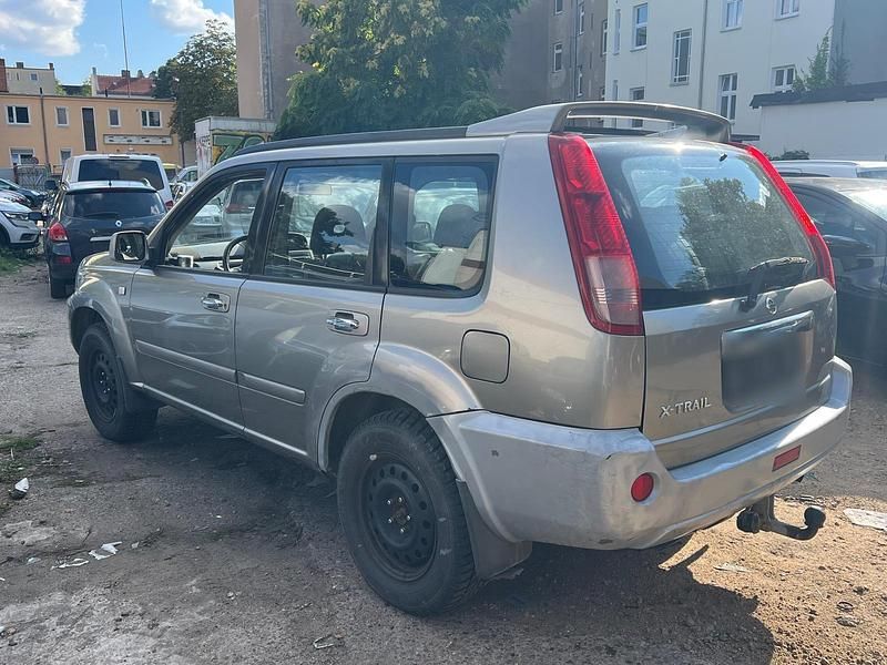 Usata Nissan X-Trail 165 CV (121 kW) 2004 Grigio SUV