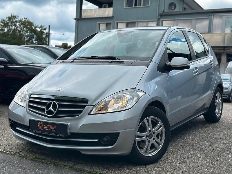 Silber Gebraucht 2009 Mercedes A150 Limousine | 5.999 € (Guter Preis) - Bild 1/4