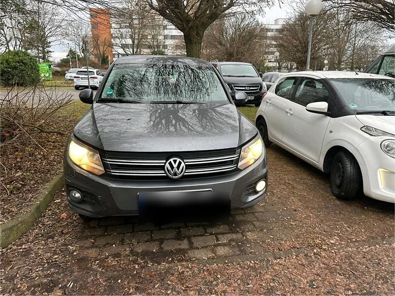 Gebraucht VW Tiguan 140 PS (102 kW) 2012 Grau SUV