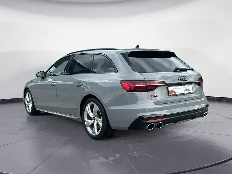 Gebraucht Audi S4 Business 341 PS (250 kW) 2024 Schwarz Kombi