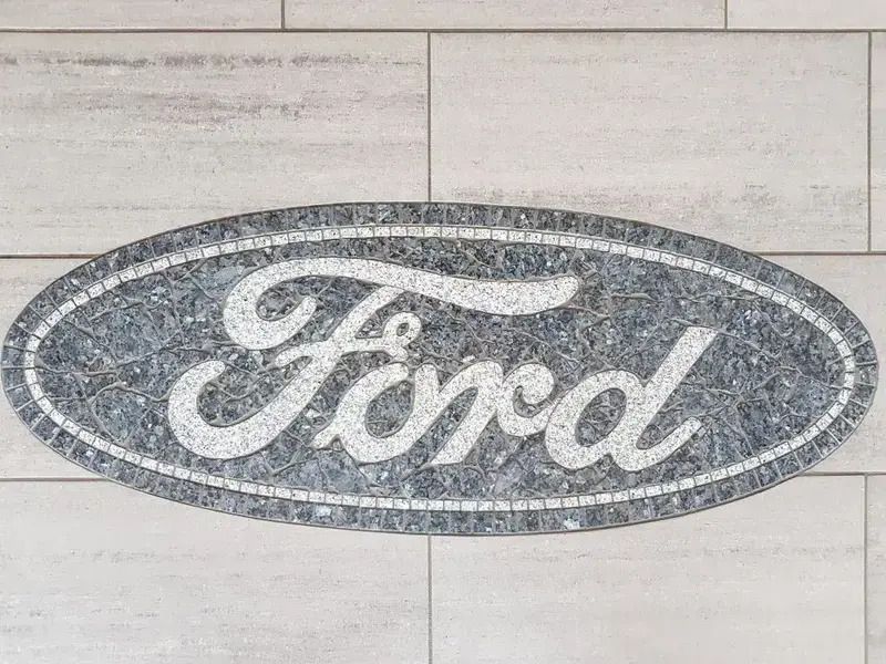 Weiß Gebraucht 2022 Ford Fiesta Cool & Connect Kleinwagen | 12.990 € (Guter Preis) - Bild 1/1