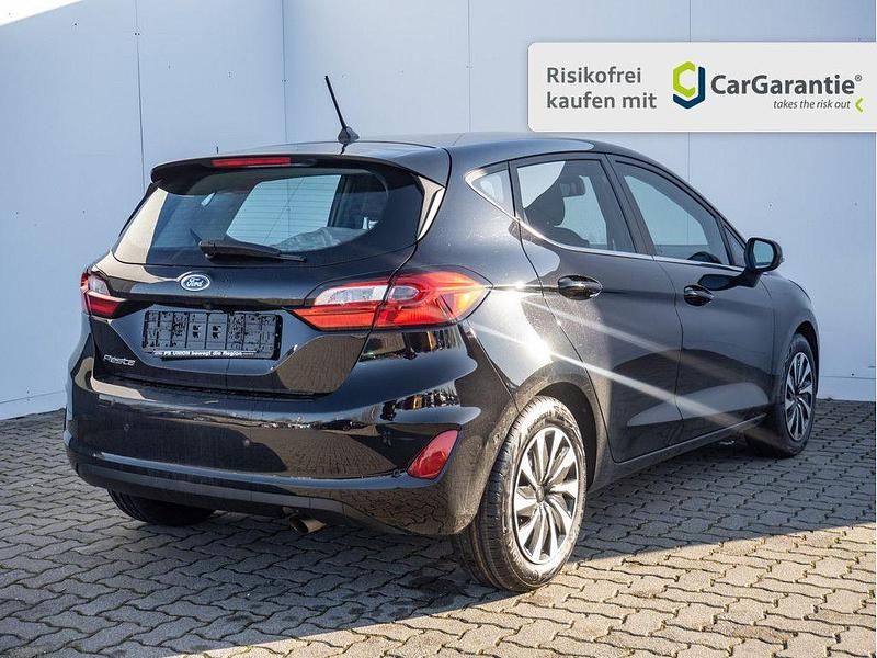 Używany Ford Fiesta Titanium 101 KM (74 kW) 2023 Czarny Hatchback