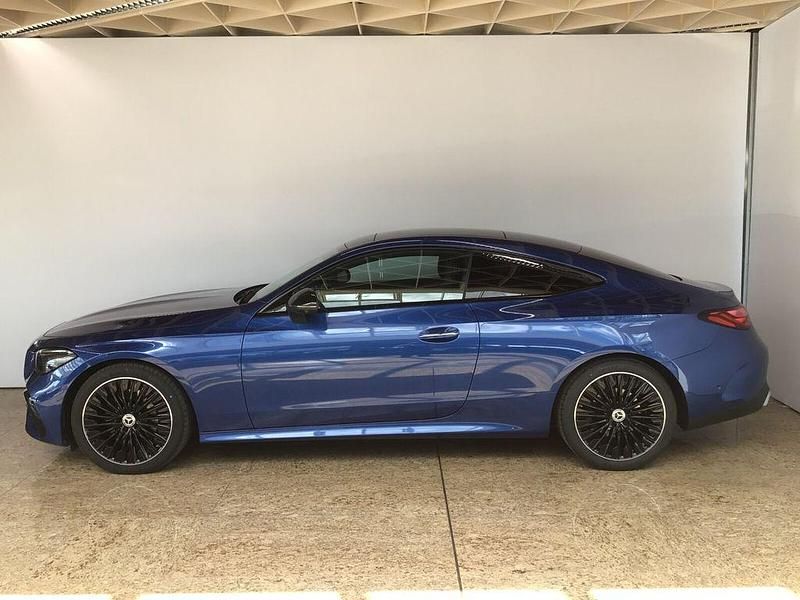 Gebraucht Mercedes CLE200 AMG 204 PS (150 kW) 2023 Lack spektralblau Coupé