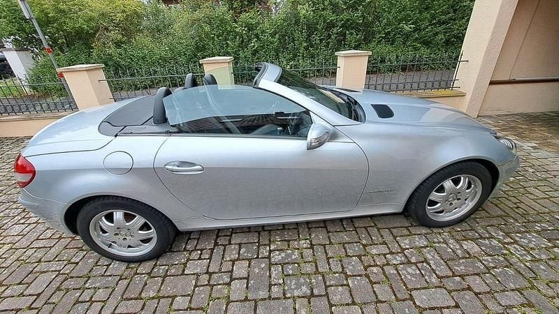 Silber Gebraucht 2004 Mercedes SLK200 Cabrio | 4.000 € (Superpreis) - Bild 1/1