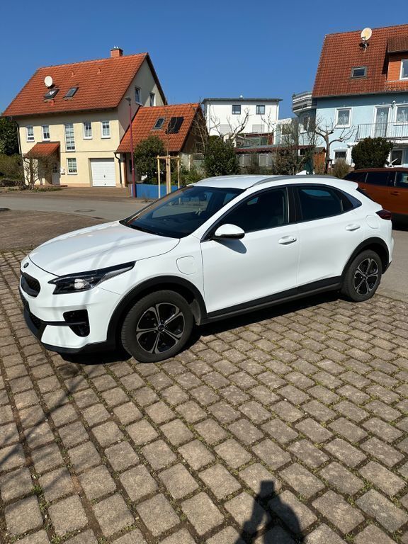 Weiß Gebraucht 2021 Kia XCeed Vision SUV | 17.400 € (Fairer Preis) - Bild 1/4