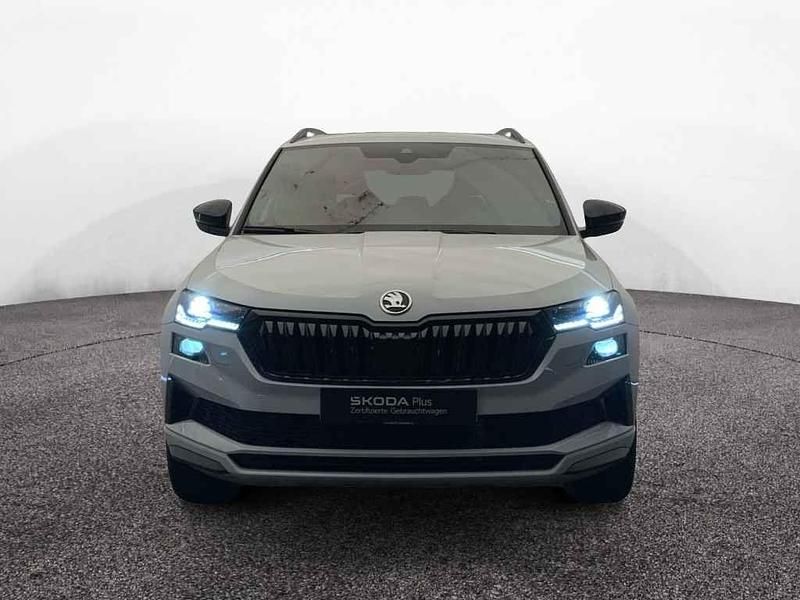 Gebraucht Skoda Karoq SportLine 190 PS (139 kW) 2024 Moonweiss metallic SUV