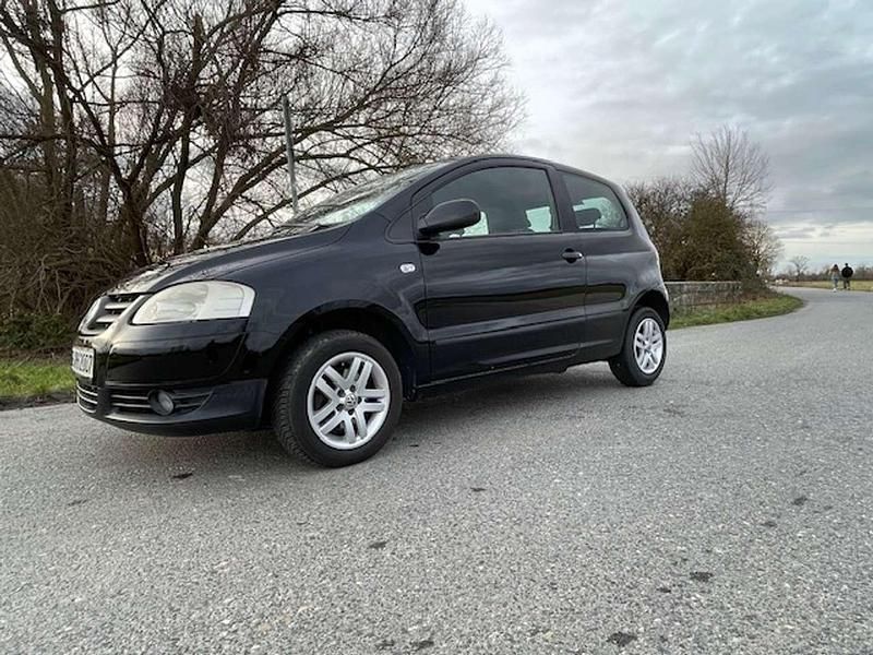 Gebraucht VW Fox 75 PS (55 kW) 2006 Schwarz Kleinwagen