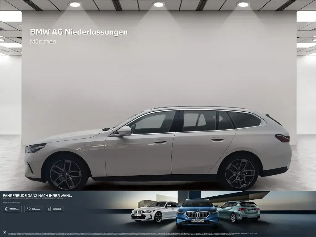 Gebraucht BMW 520 Sport Line 197 PS (144 kW) 2025 Weiß Kombi