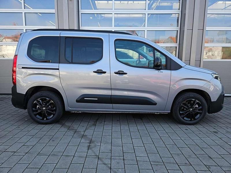 Neu Citroën Berlingo 131 PS (96 kW) 2026 Stahlgrau Van / Kleinbus