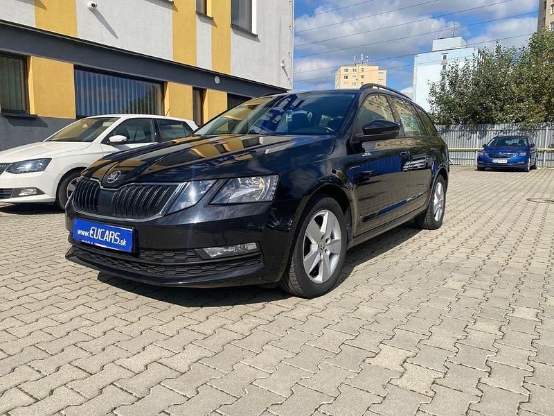 Schwarz Gebraucht 2017 Skoda Octavia Ambition Kombi | 6.690 € (Teuer) - Bild 1/4