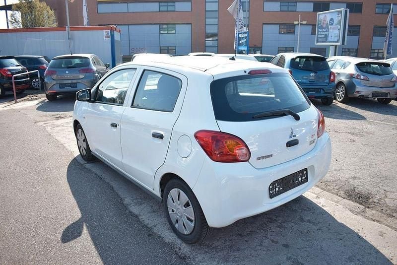 Gebraucht Mitsubishi Space Star Classic Collection 71 PS (52 kW) 2014 Weiß Van / Kleinbus