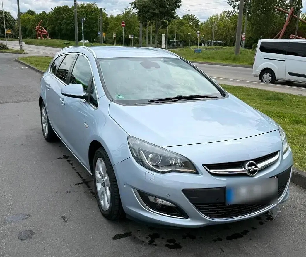 Gebraucht Opel Astra 110 PS (80 kW) 2016 Blau Kombi