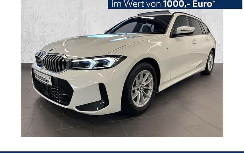 Weiß Gebraucht 2024 BMW 320 Comfort Edition Kombi | 40.440 € (Etwas zu teuer) - Bild 1/4
