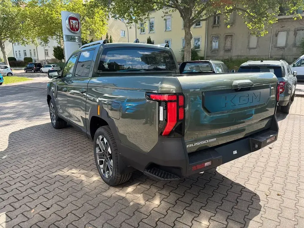 Neu KGM Musso 203 PS (149 kW) 2026 Grün Pickup