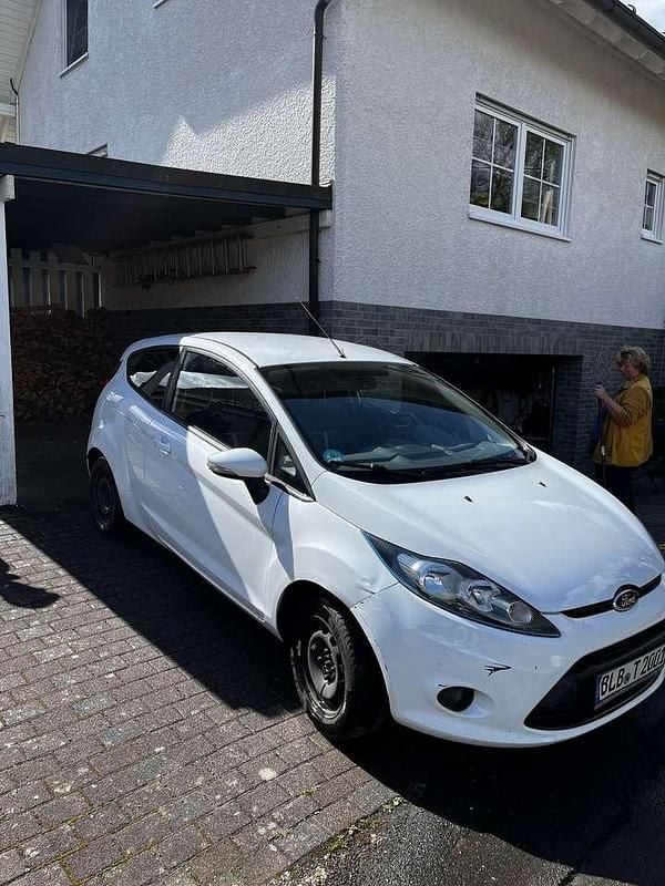 Gebraucht Ford Fiesta Trend 82 PS (60 kW) 2011 Limousine