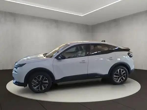 Neu Citroën C4 145 PS (106 kW) 2025 Okenit weiß metallic lackierun SUV