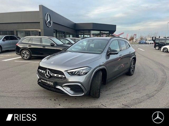 Metalliclack mountaingrau Gebraucht 2025 Mercedes GLA200 AMG SUV | 43.900 € (Fairer Preis) - Bild 1/4