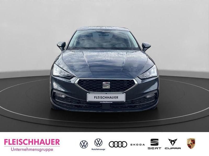 Neu Seat Leon Beats 150 PS (110 kW) 2025 Grau Limousine