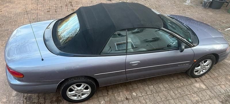 Gebraucht Chrysler Stratus 163 PS (119 kW) 1997 Grau Cabrio