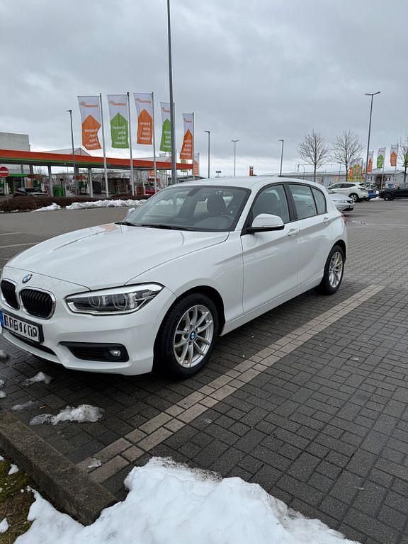 Gebraucht BMW 116 Advantage 116 PS (85 kW) 2016 Weiß Kleinwagen