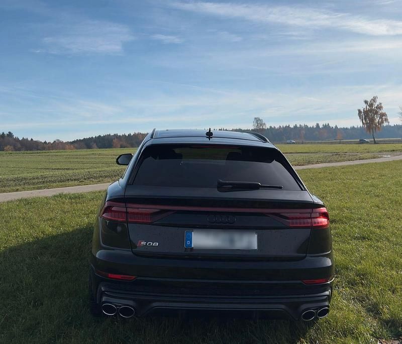Gebraucht Audi SQ8 Ambiente 435 PS (319 kW) 2020 Schwarz SUV