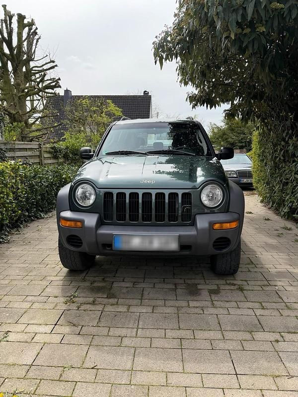 Gebraucht Jeep Cherokee 142 PS (104 kW) 2003 Grün SUV