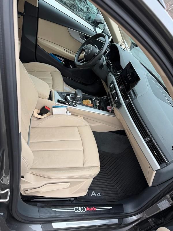 Gebraucht Audi A4 136 PS (100 kW) 2020 Grau Kombi