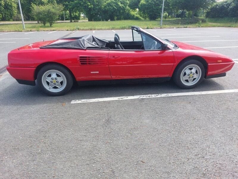 Rot Gebraucht 1990 Ferrari Mondial Cabrio | 45.500 € - Bild 1/4