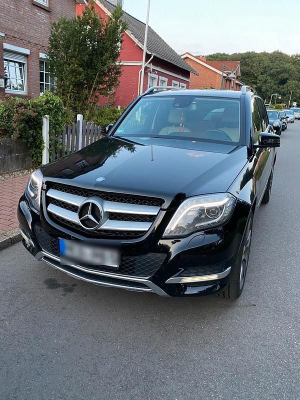 Schwarz Gebraucht 2013 Mercedes GLK350 SUV | 21.999 € (Etwas zu teuer) - Bild 1/4