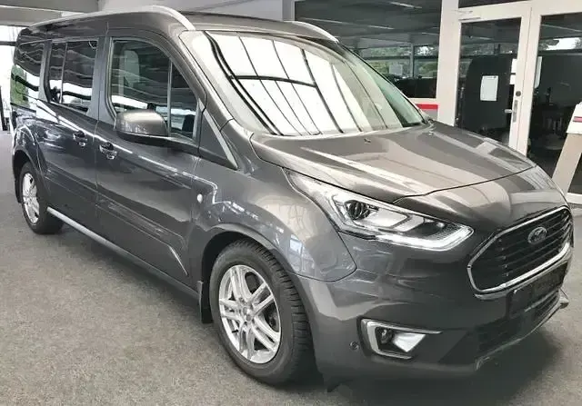 Gebraucht Ford Tourneo Titanium 140 PS (102 kW) 2022 Grau Van / Kleinbus