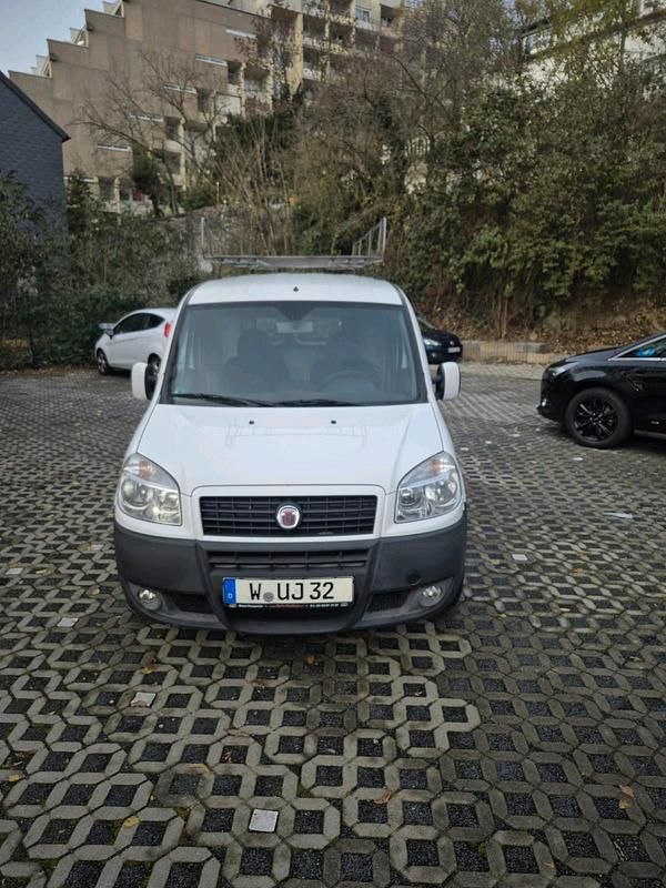 Weiß Gebraucht 2008 Fiat Doblò Van / Kleinbus | 3.800 € (Fairer Preis) - Bild 1/4