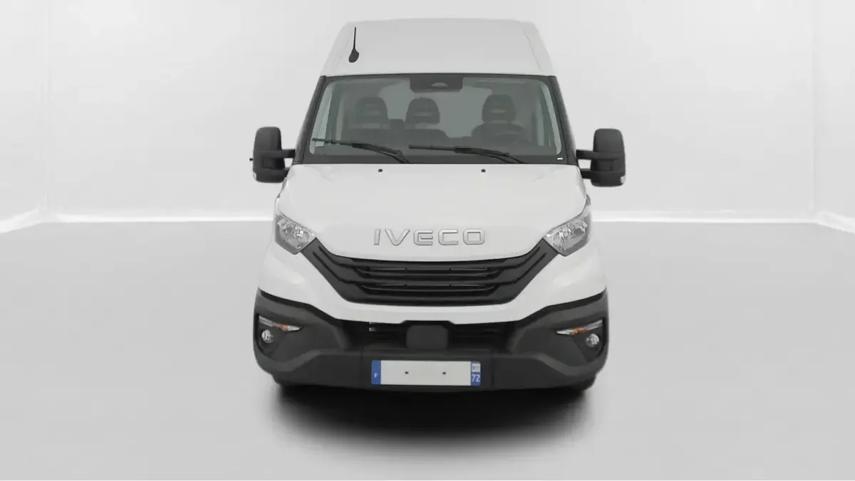 Neu Iveco Daily 156 PS (114 kW) 2026 (blanc) Van