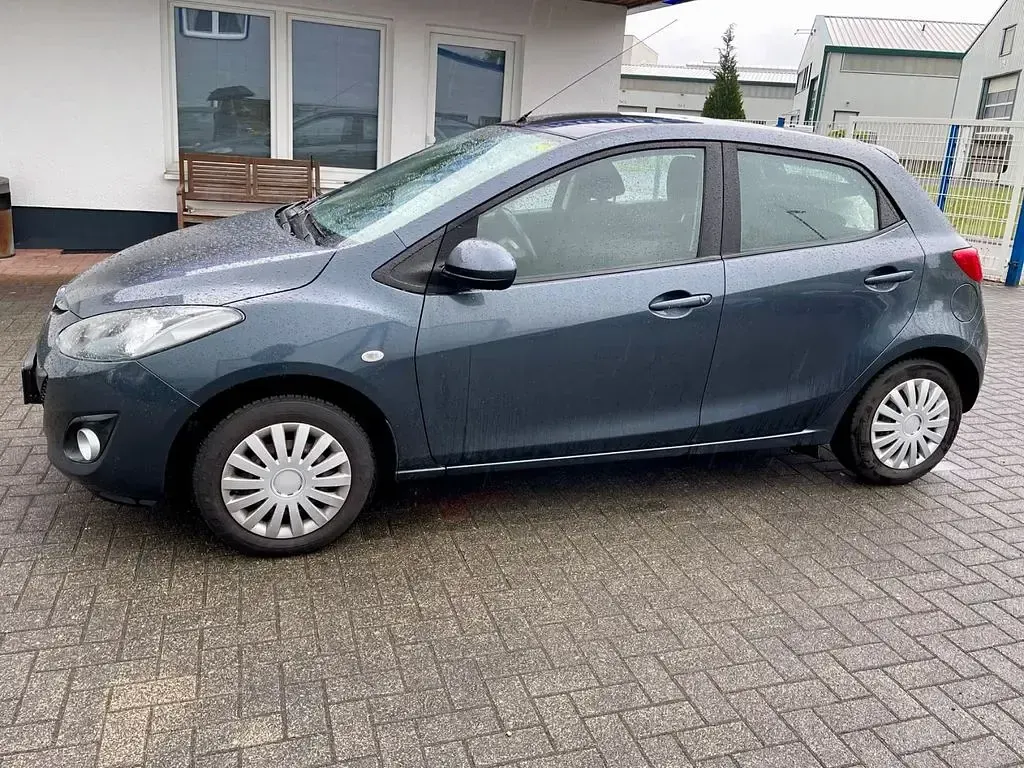 Usata Mazda 2 84 CV (61 kW) 2012 Grigio Utilitaria