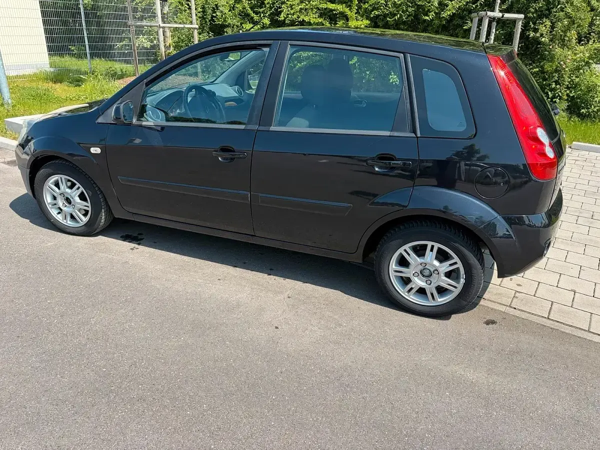 Gebraucht Ford Fiesta 2007 Schwarz Kleinwagen