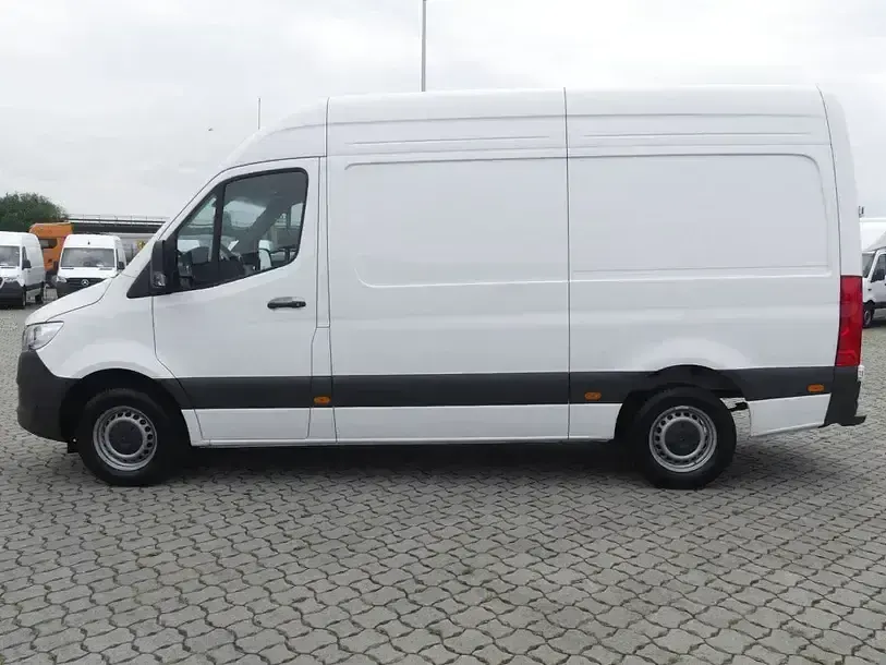 Gebraucht Mercedes Sprinter 170 PS (125 kW) 2025 Andere Van