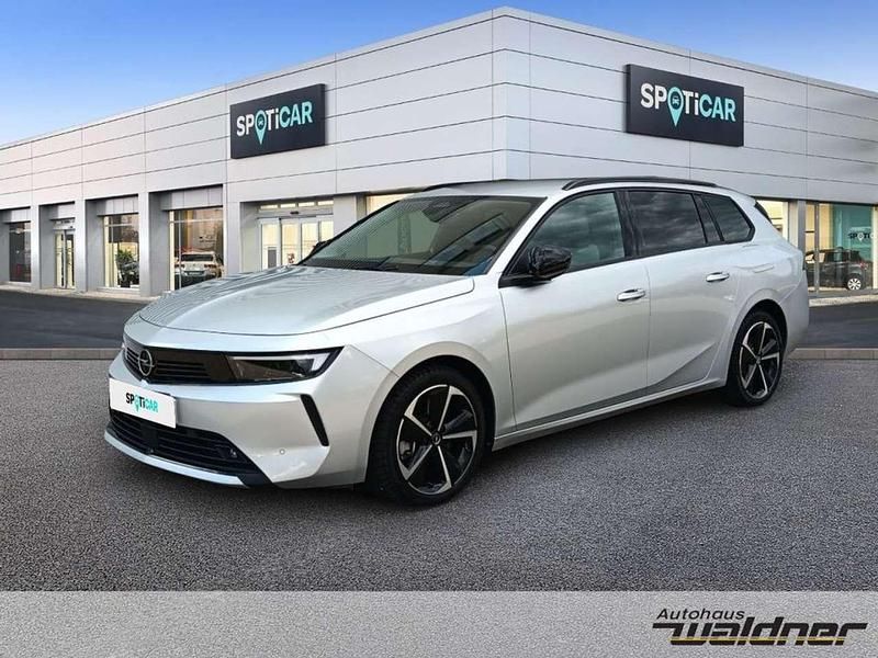 Kristall silber metallic Gebraucht 2024 Opel Astra Elegance Kombi | 28.475 € (Fairer Preis) - Bild 1/4