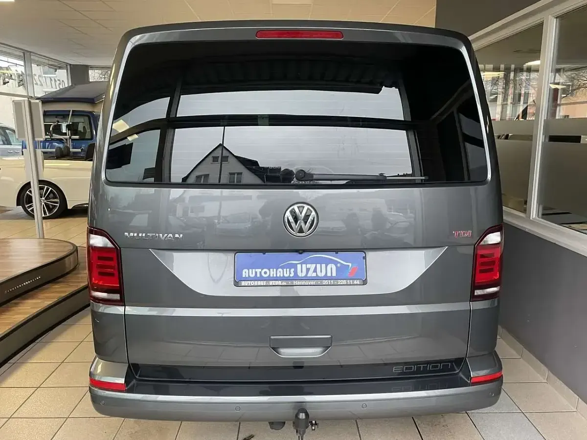 Gebraucht VW Multivan Edition 204 PS (150 kW) 2017 Schwarz Van / Kleinbus