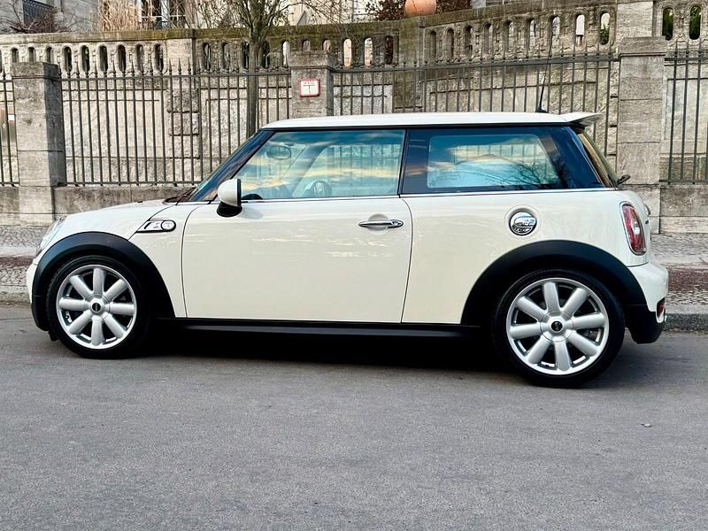 Usado Mini John Cooper Works 192 HP (141 kW) 2008 Branco Citadino