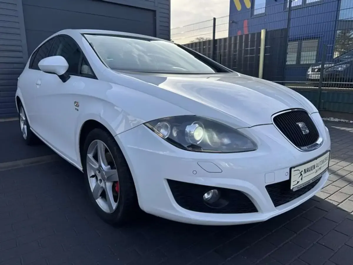 Gebraucht Seat Leon Sport 125 PS (91 kW) 2009 Weiß Kleinwagen