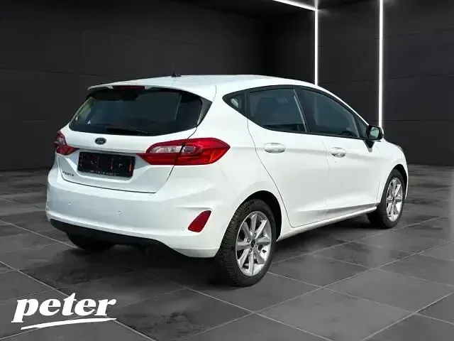Gebraucht Ford Fiesta Cool & Connect 86 PS (63 kW) 2019 Frostweiß Kleinwagen