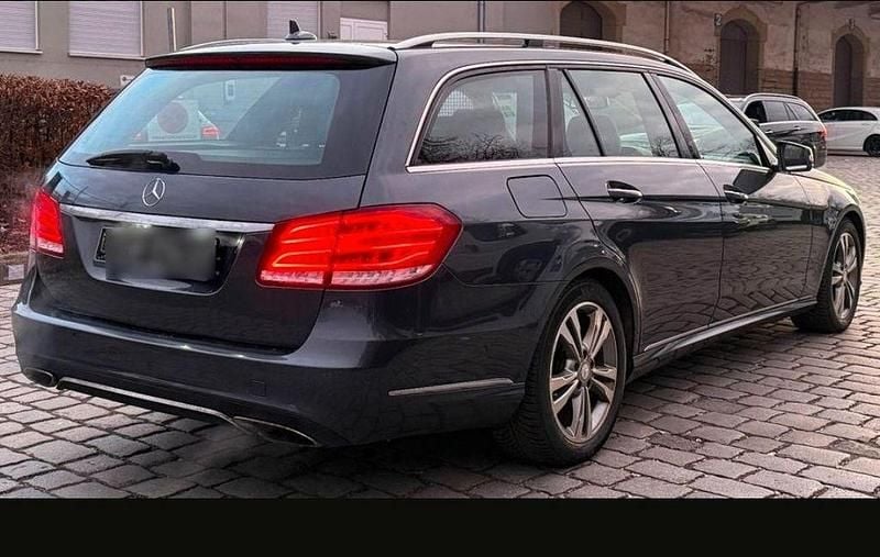 Gebraucht Mercedes E350 Avantgarde 252 PS (185 kW) 2015 Grau Limousine