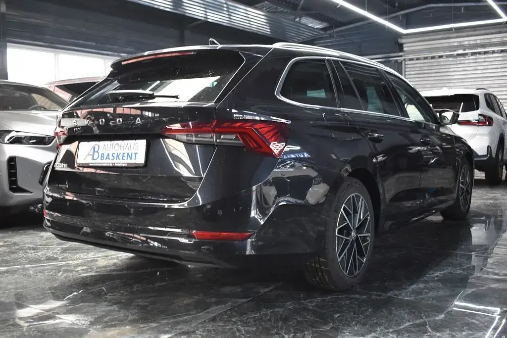 Gebraucht Skoda Octavia Style 150 PS (110 kW) 2022 Schwarz Kombi