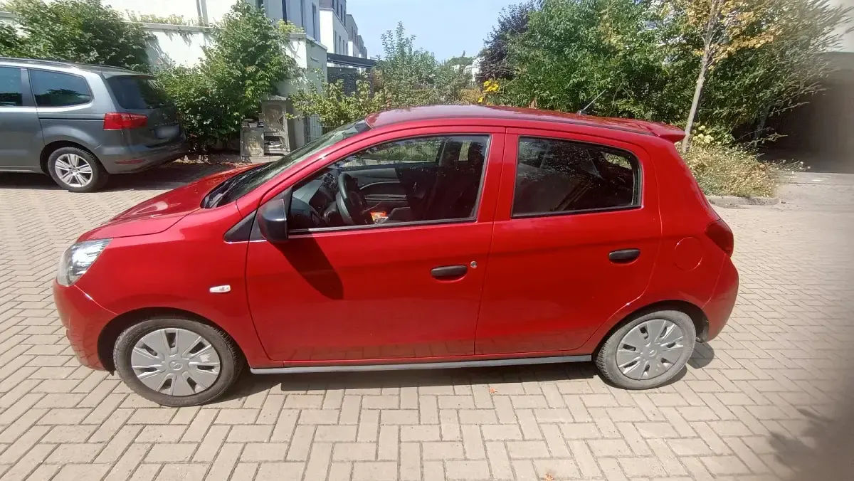 Gebraucht Mitsubishi Space Star 71 PS (52 kW) 2015 Rot Kleinwagen