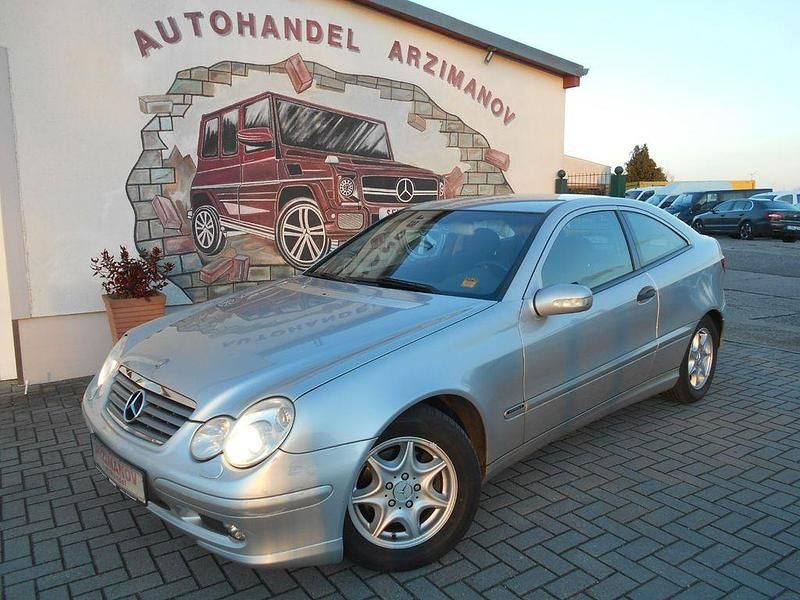 Gebraucht Mercedes C200 163 PS (119 kW) 2004 Silber Coupé
