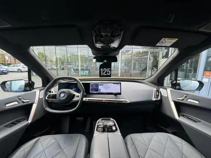 Gebraucht BMW iX Performance 455 kW (619 PS) 2024 Black sapphire SUV