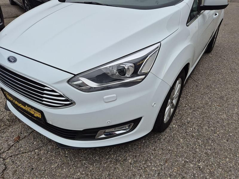 Gebraucht Ford C-MAX Titanium 150 PS (110 kW) 2019 Weiß Van / Kleinbus