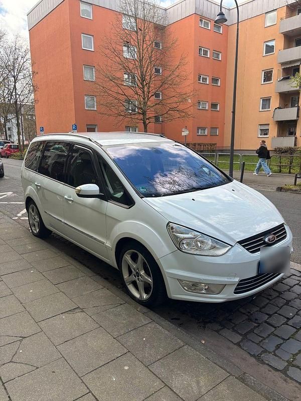 Gebraucht Ford Galaxy 163 PS (119 kW) 2013 Weiß Van / Kleinbus